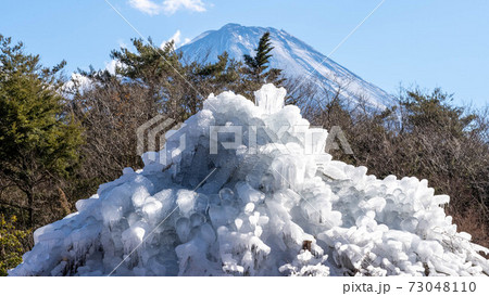 富士山と樹氷 富士山と樹氷 73048110