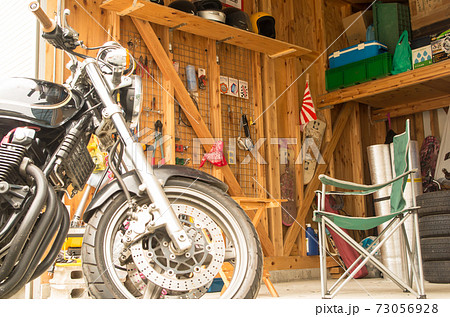 ガレージ　バイク 73056928