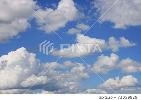 Big fluffy clouds (Altocumulus) Big fluffy clouds (Altocumulus) 73059929