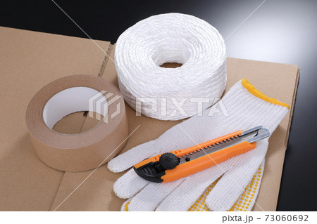 荷造りイメージ 73060692