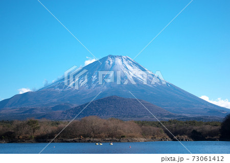 精進湖からの富士山 精進湖からの富士山 73061412