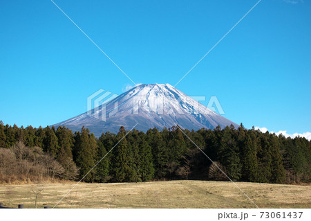 朝霧高原からの富士山 73061437