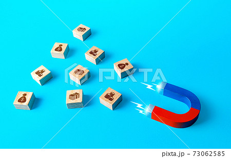 Magnet attracts money. Profit raising, tax collection. Borrowing money, attracting investments and soft loans. Making money, getting rich. Fundraising. Economic financial bubble. Cashback and refund 73062585