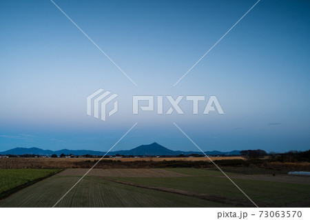 西方からの筑波山 西方からの筑波山 73063570