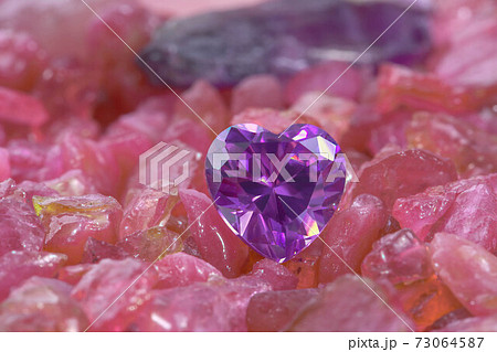 heart amethyst diamond on natural red ganet heart amethyst diamond on natural red ganet 73064587