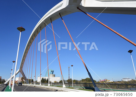 バルケッタ橋、セビリア、スペイン 73065650