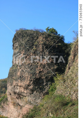 Rock tower 73065940