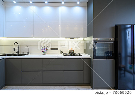 Luxury modern kitchen interior 73069626