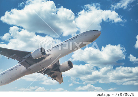 【城南島上空を離陸したJAL機 背景合成】 【城南島上空を離陸したJAL機 背景合成】 73070679