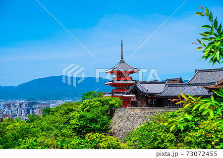 新緑の清水寺三重塔 新緑の清水寺三重塔 73072455