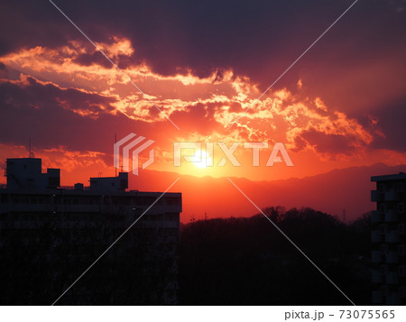 あの日の夕日の写真素材 [73075565] - PIXTA 