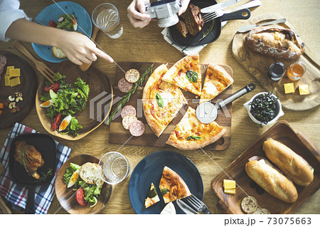 料理 俯瞰 料理 俯瞰 73075663
