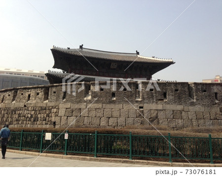 韓国ソウルにある朝鮮王朝時代の歴史的建造物の写真素材