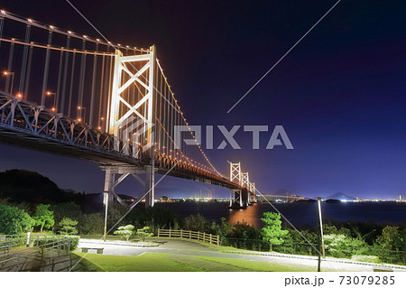 香川県 南 北備讃瀬戸大橋の夜景の写真素材