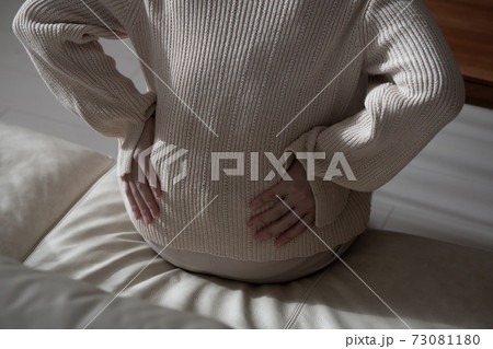 腰痛・ぎっくり腰イメージ 腰痛・ぎっくり腰イメージ 73081180