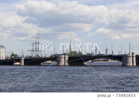 View on the Exchange Bridge from the Makarov Embankment in St. Petersburg 73082833