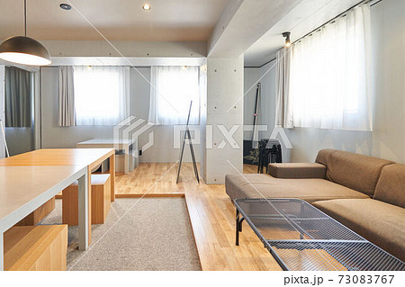 リビングダイニング インテリア コーディネートの写真素材