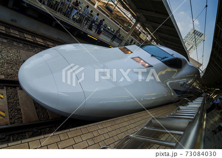 新幹線　東京駅　新幹線ホーム 73084030