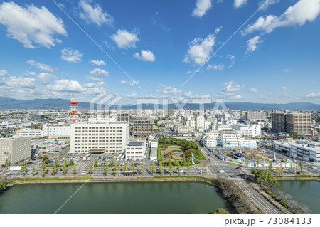 賀県佐賀市 佐賀県庁展望台から見る佐賀市の街並み(北方面) 賀県佐賀市 佐賀県庁展望台から見る佐賀市の街並み(北方面) 73084133