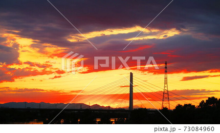 埼玉県戸田市付近の荒川土手の夕暮れの風景の写真素材