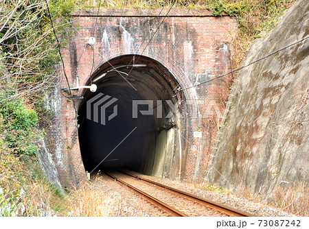 日豊本線にあるレンガ造りのトンネルの写真素材