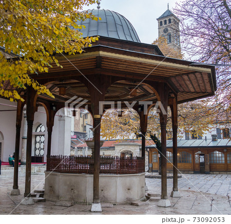 Mosque with fountain Mosque with fountain 73092053