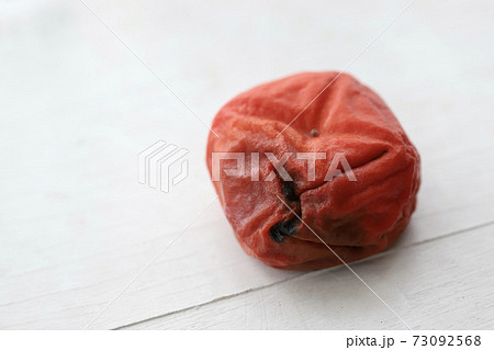 腐ってしまった庄内柿 食品ロス 腐ってしまった庄内柿 食品ロス 73092568
