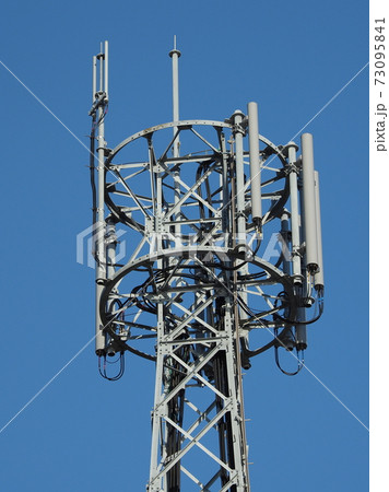 通信イメージ(電波塔:基地局) 通信イメージ(電波塔:基地局) 73095841