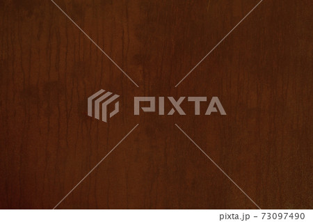 Mahogany wood panel background texture 73097490