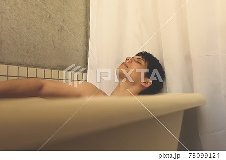 男性 男性 73099124