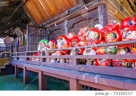 少林山達磨寺本堂のダルマ 少林山達磨寺本堂のダルマ 73100557