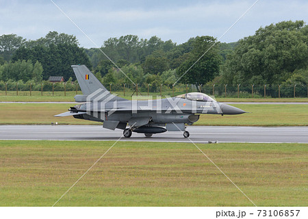 ベルギー空軍F-16AMファイティングファルコンのタキシング 73106857