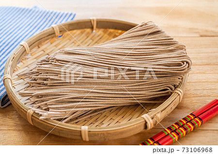 蕎麦の麺　半生の生そば 73106968