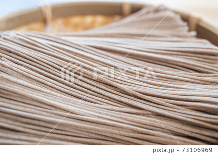 蕎麦の麺　半生の生そば 73106969