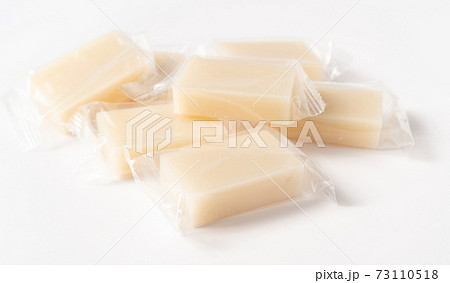 パックされた角餅　包装された四角い餅　東の角餅　個包装の切り餅　もち　お餅 73110518