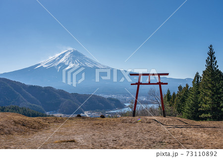 Mount Fuji with Torii gate of Asama Shrine in Kawaguchiko, Japan 73110892