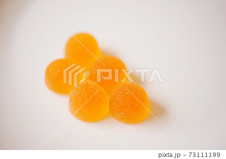 オレンジのグミ 73111199