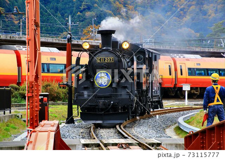 鬼怒川路を行く…蒸気機関車【C11-207】 73115777
