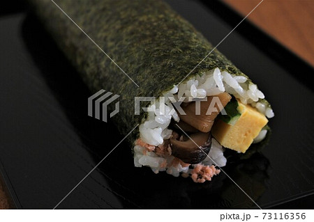 節分と海苔巻き 恵方巻 節分と海苔巻き 恵方巻 73116356
