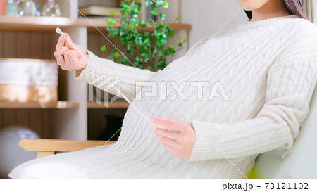 妊婦　メジャー　腹囲　子宮底長　16:9 73121102