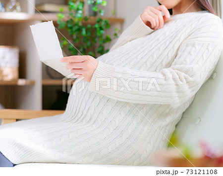 招待状　妊婦　考える　4:3 73121108