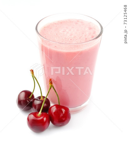 Cherry smoothies on white backgrounds. 73125468
