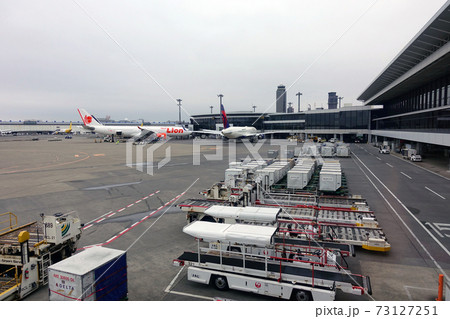 成田空港 航空機地上支援車両 成田空港 航空機地上支援車両 73127251