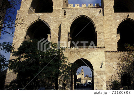 SPAIN VALENCIA TORRE SERRANOS GATE SPAIN VALENCIA TORRE SERRANOS GATE 73130308