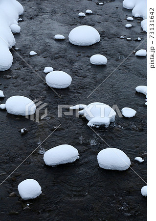 北海道　冬の忠別川	 73131642