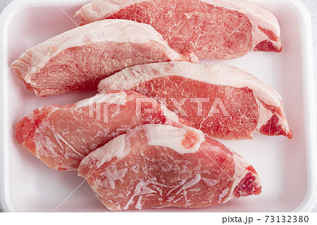 冷凍して保存した美味しいブタ肉 冷凍して保存した美味しいブタ肉 73132380