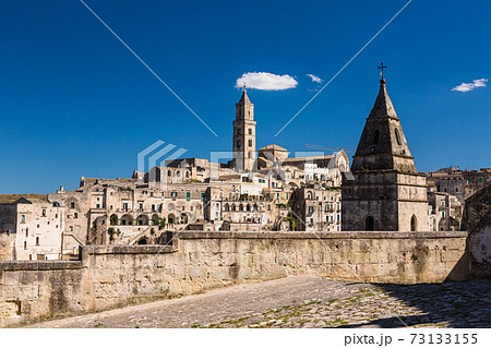 イタリア　マテーラの洞窟住居、マテーラ大聖堂と聖ペテロ教会 73133155