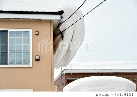雪庇　大雪　雪下ろし 73134151