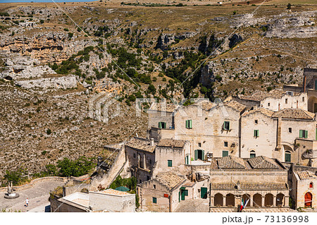 イタリア　マテーラの洞窟住居とムルジャ マテラナ公園 73136998