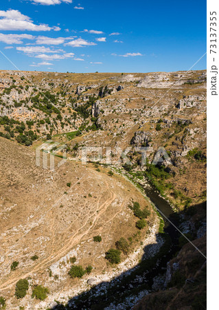 イタリア　マテーラのムルジャ・マテラナ公園 73137355